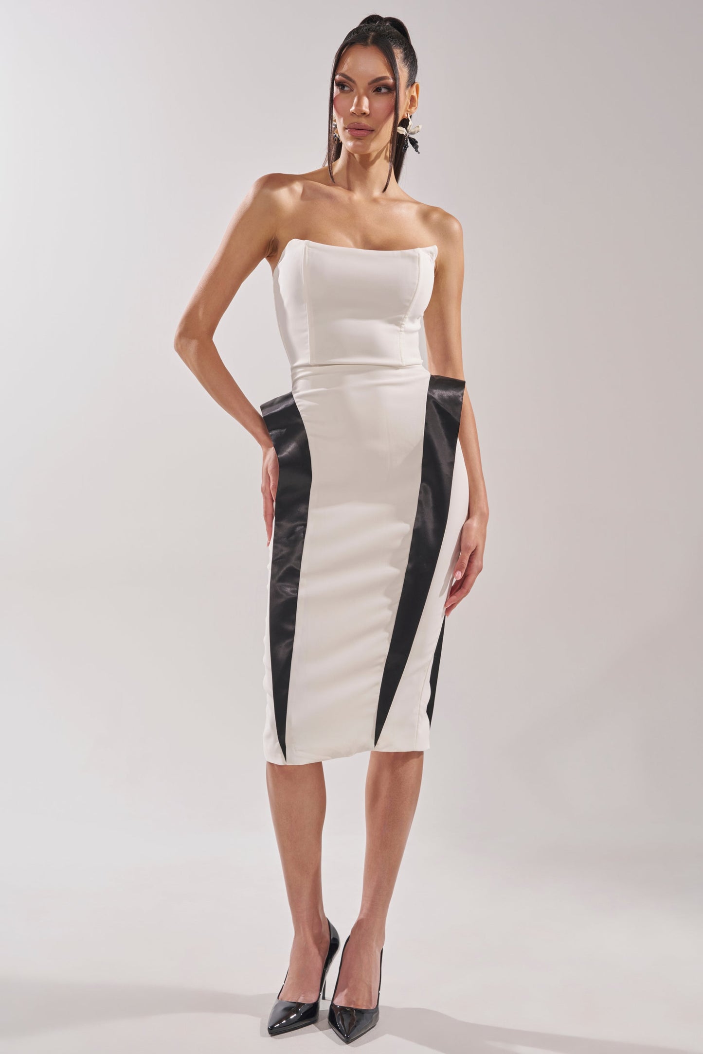 Georgie Girl White Black Contrast Strapless Midi Dress