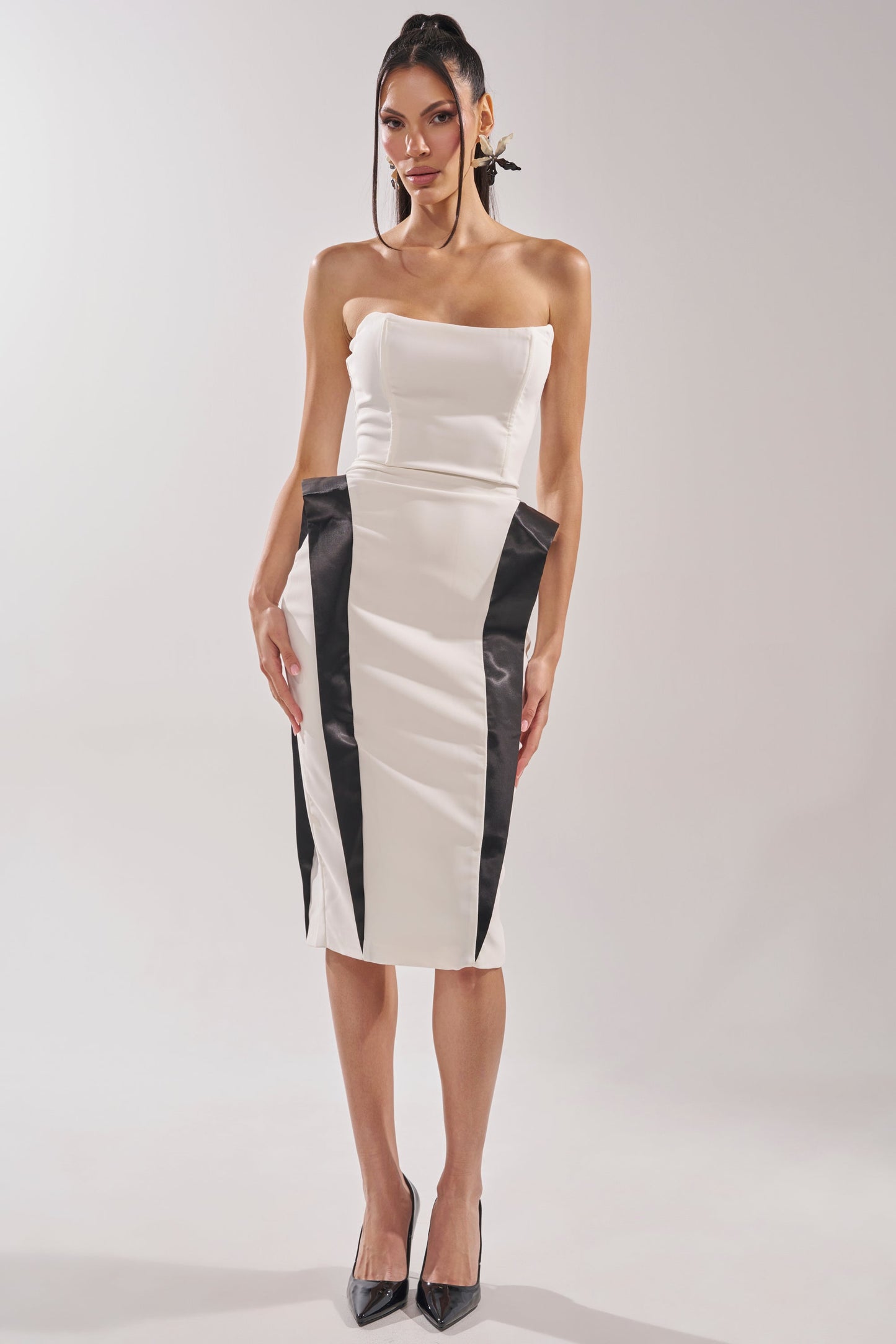 Georgie Girl White Black Contrast Strapless Midi Dress